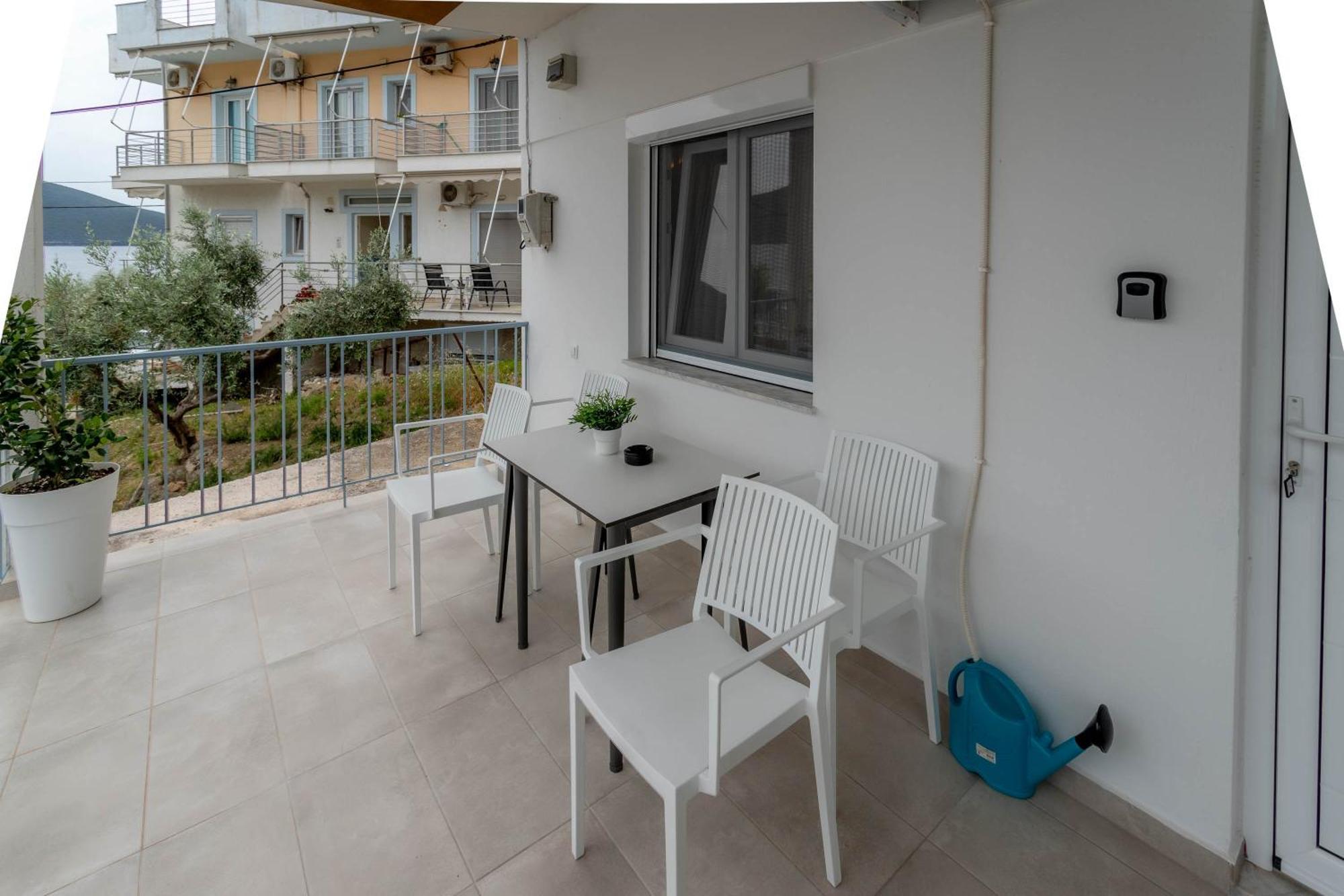 Apartment Pteleo *